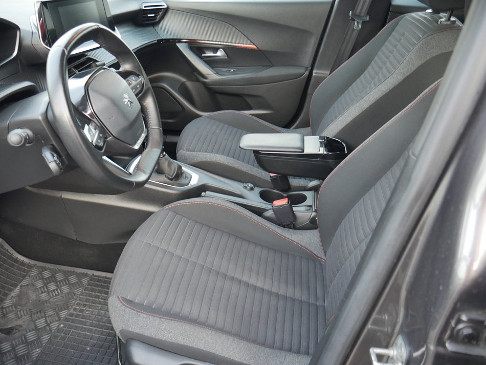 Peugeot 2008 1.2 PT 