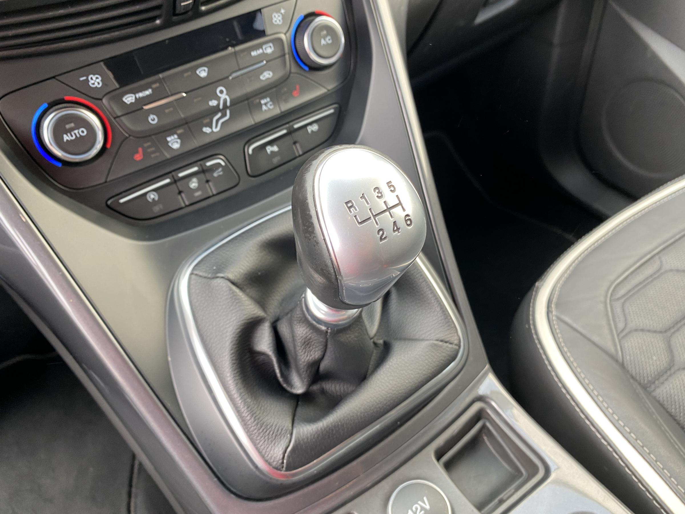 Ford Kuga, 2017 - pohled č. 16