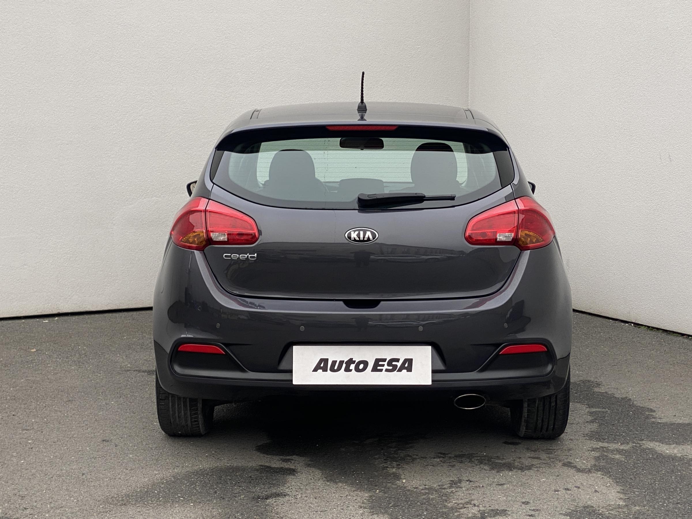 Kia Cee´d, 2012 - pohled č. 5