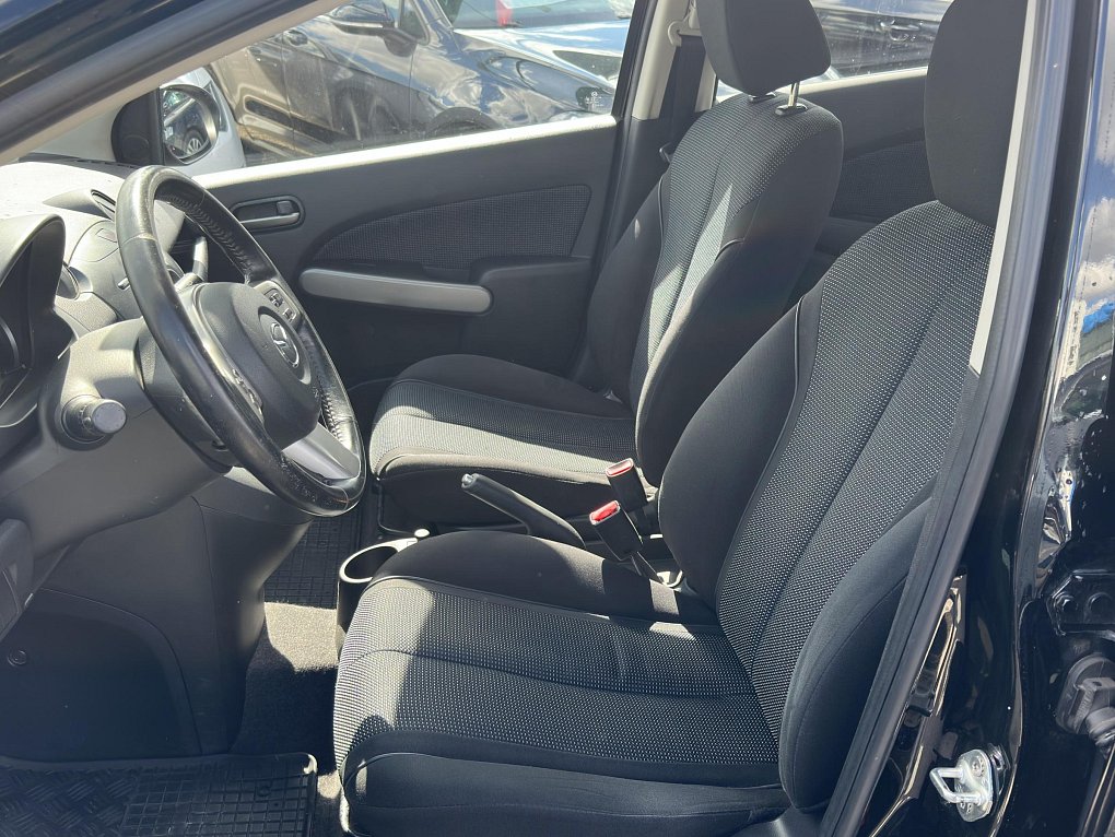 Mazda 2 1.5i 
