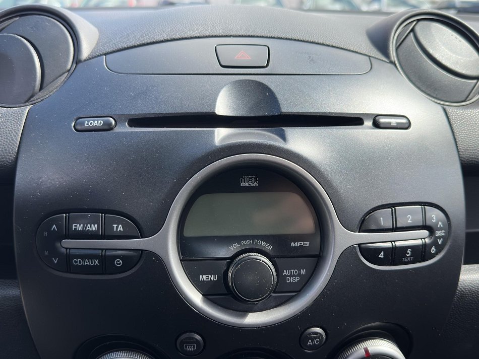 Mazda 2 1.5i 