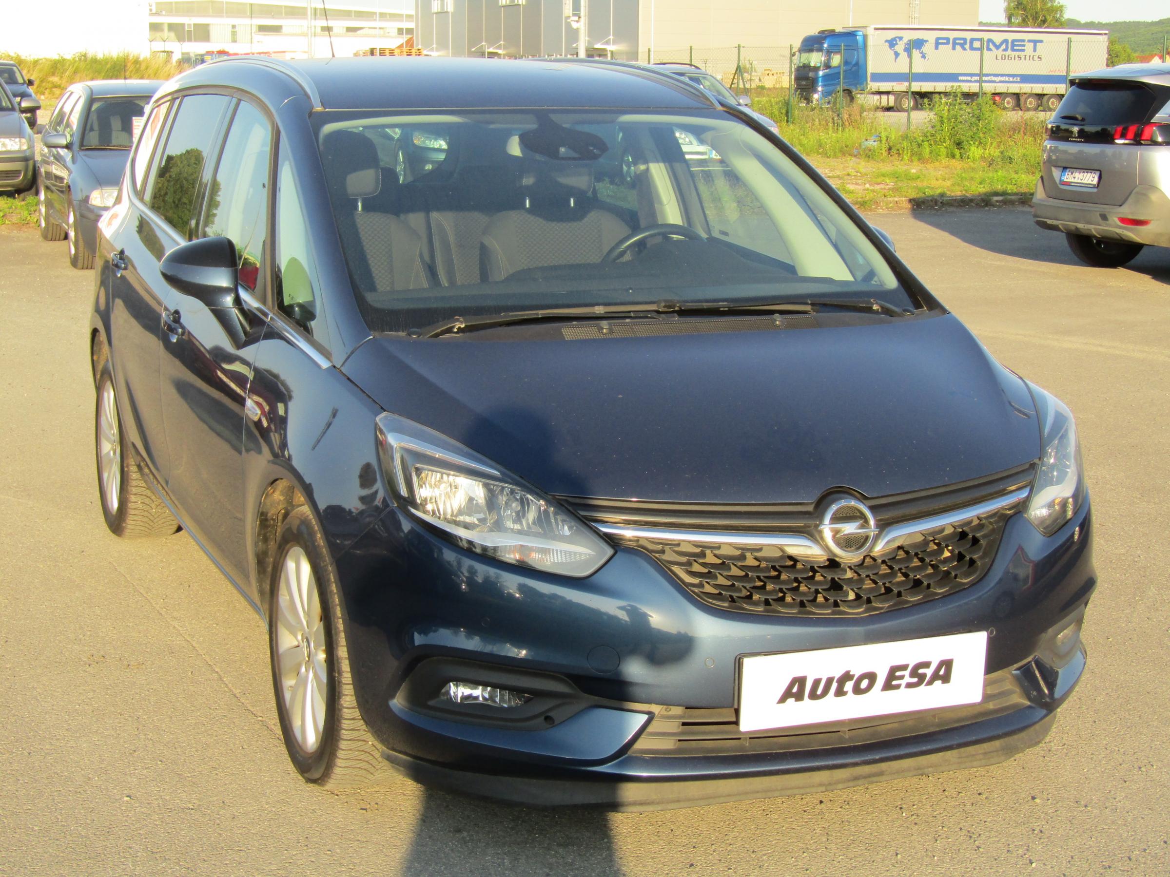 Opel Zafira, 2017