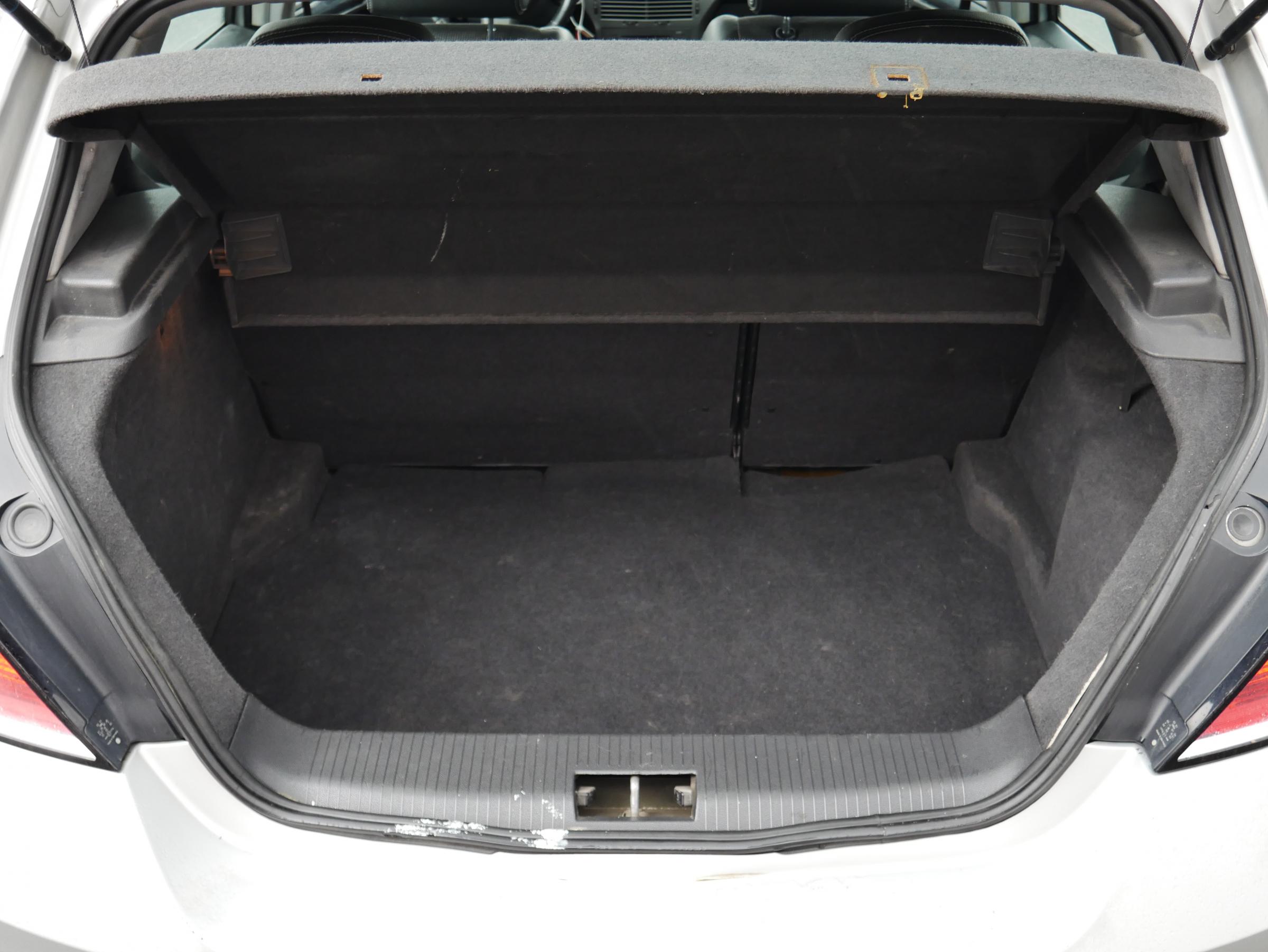 Opel Astra, 2005 - pohled č. 7