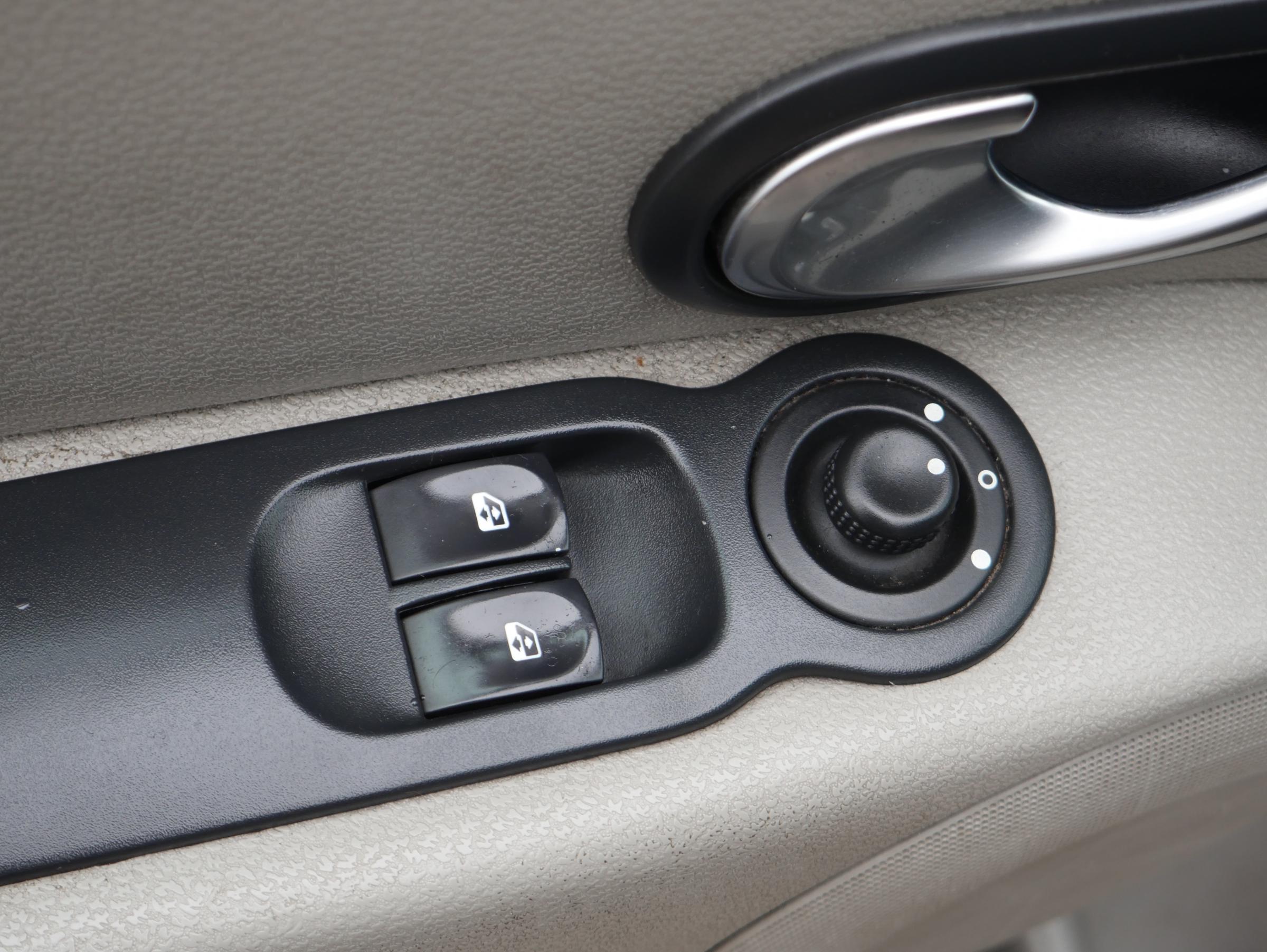 Renault Modus, 2005 - pohled č. 14