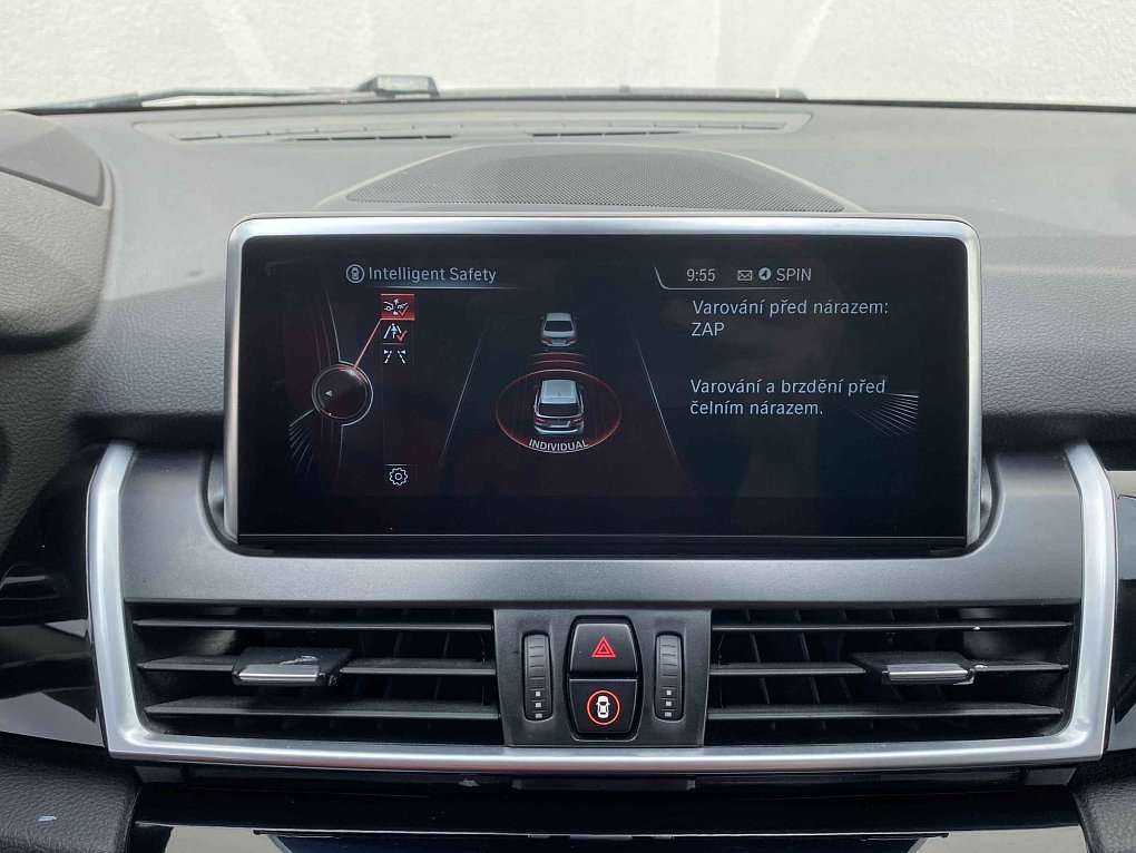 BMW Řada 2 2.0 i Sport Line 220 i