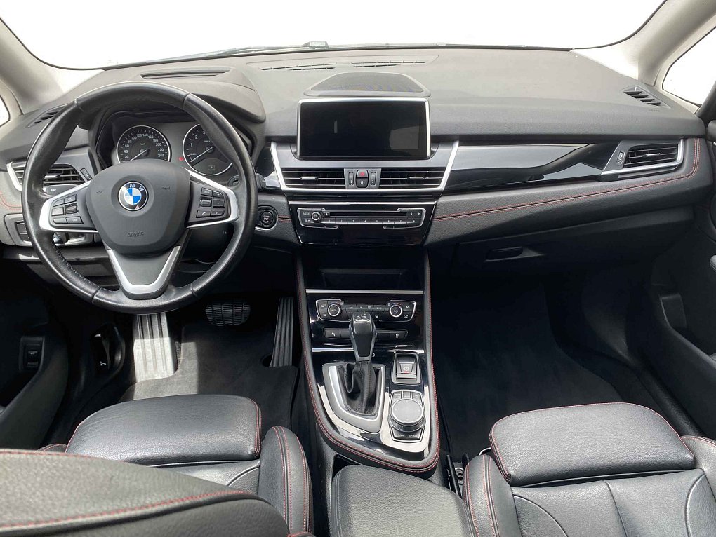 BMW Řada 2 2.0 i Sport Line 220 i