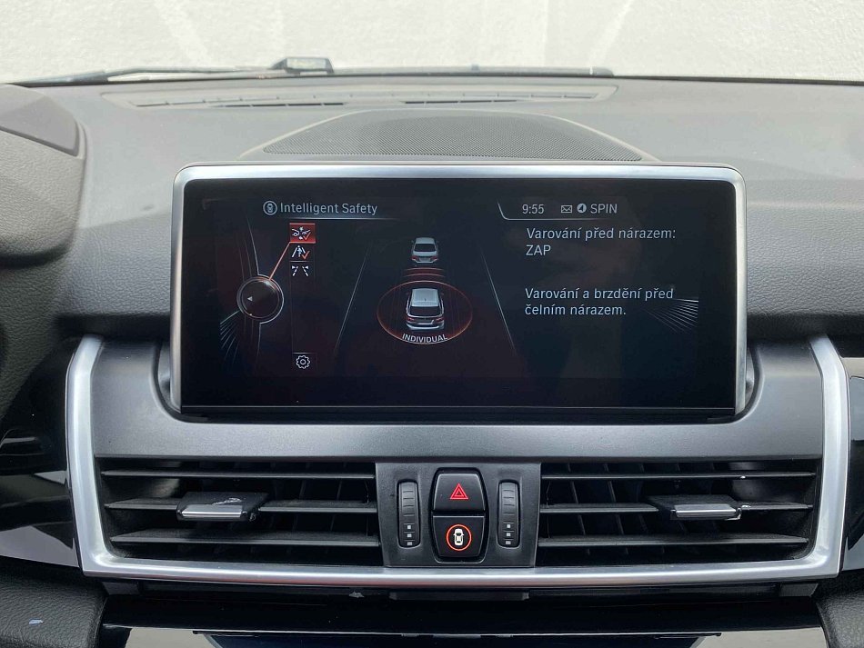 BMW Řada 2 2.0 i Sport Line 220 i