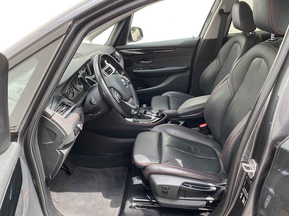 BMW Řada 2 2.0 i Sport Line 220 i
