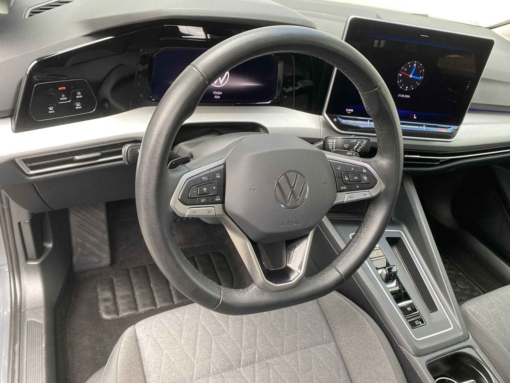 Volkswagen Golf 1.5e-TSi Life