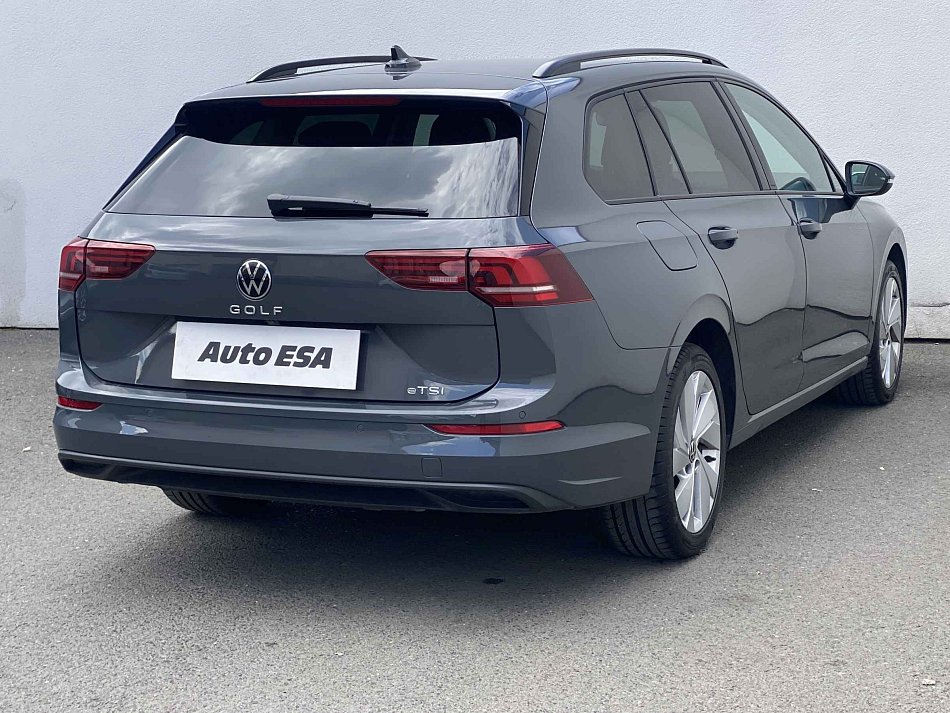 Volkswagen Golf 1.5e-TSi Life