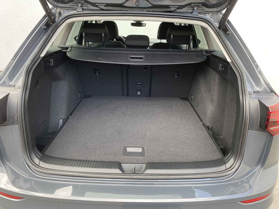 Volkswagen Golf 1.5e-TSi Life