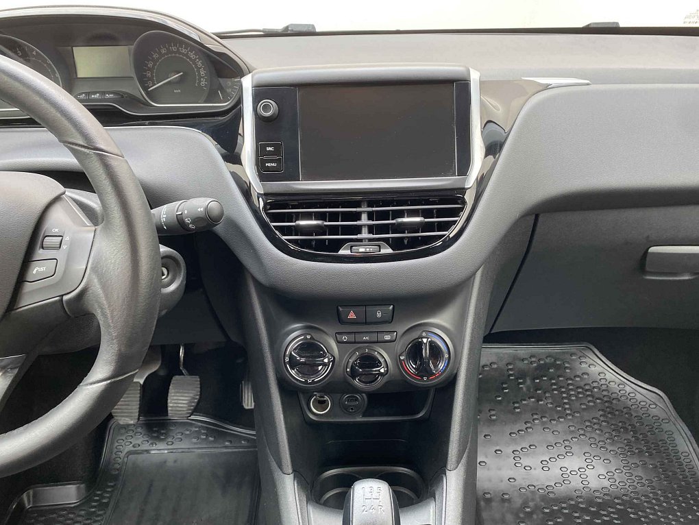 Peugeot 208 1.2PT 