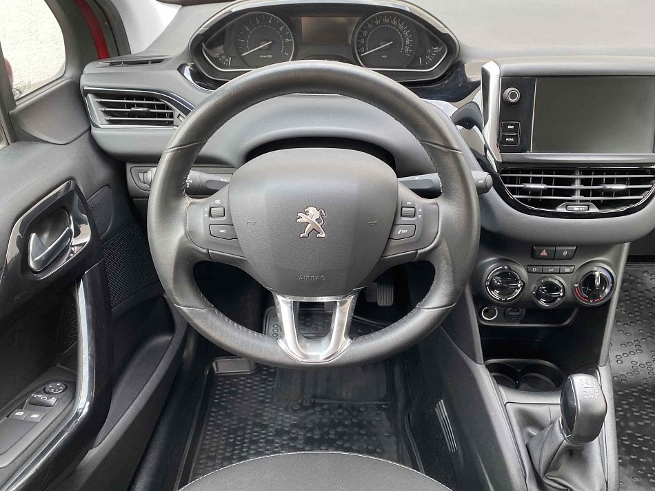 Peugeot 208 1.2PT 