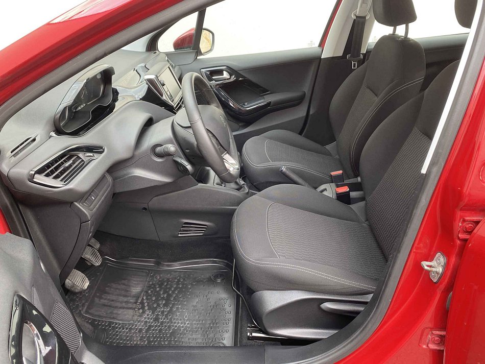 Peugeot 208 1.2PT 