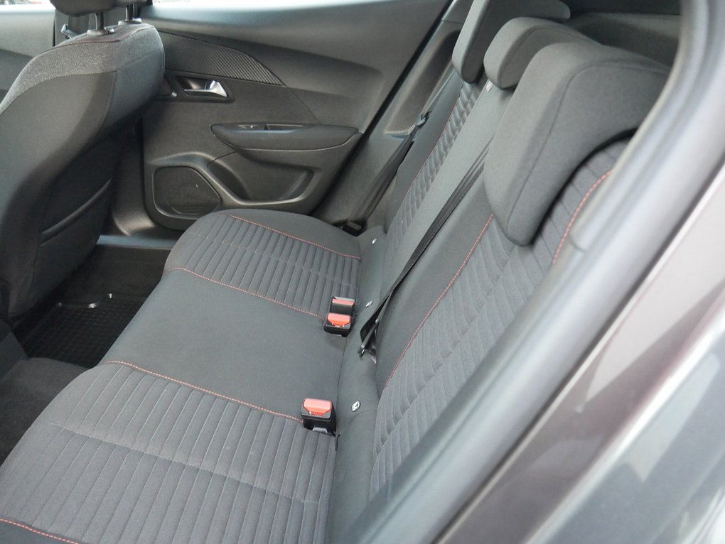 Peugeot 2008 1.2 PT 