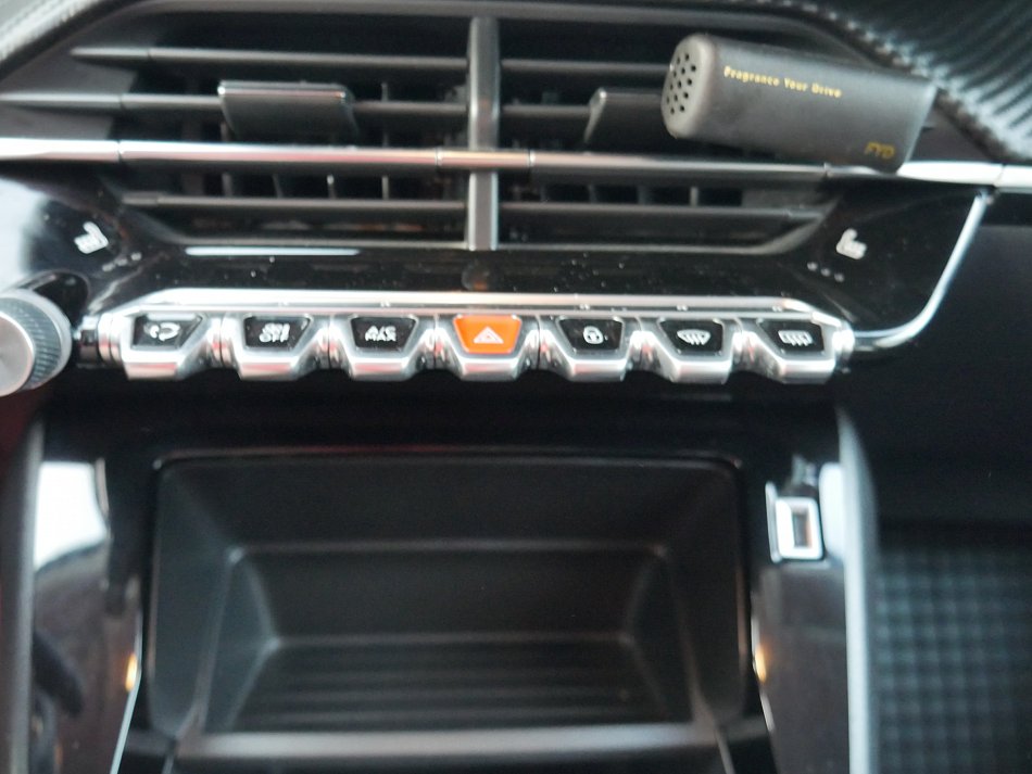 Peugeot 2008 1.2 PT 