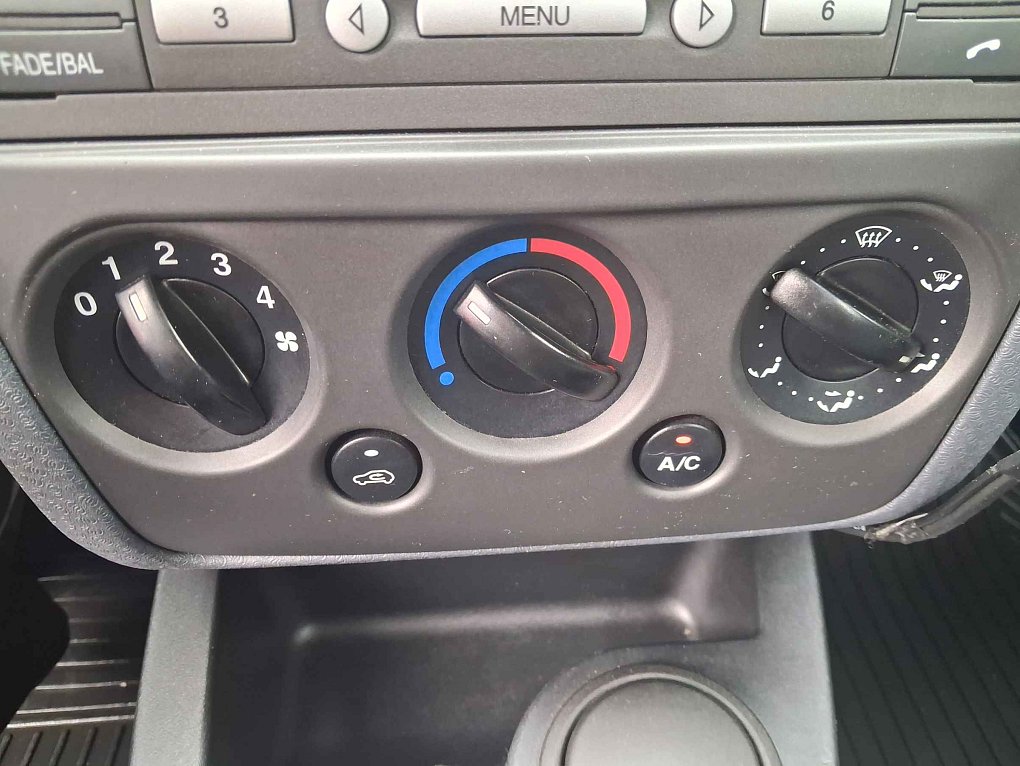 Ford Fusion 1.4i 