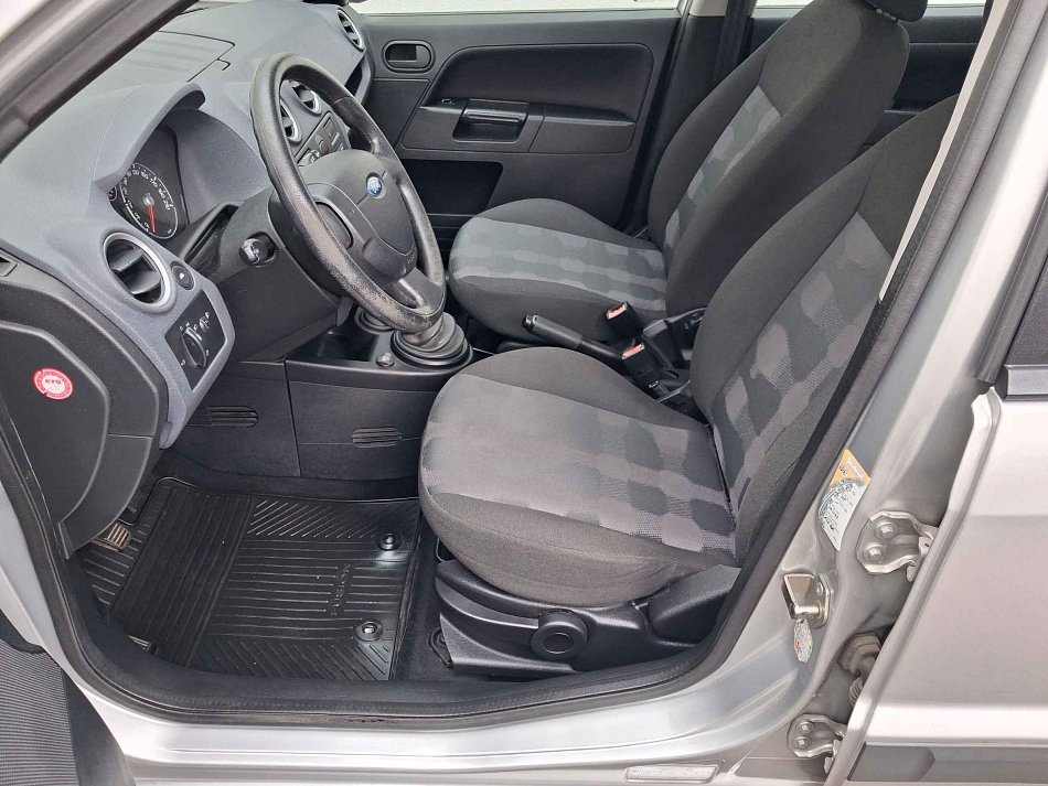 Ford Fusion 1.4i 