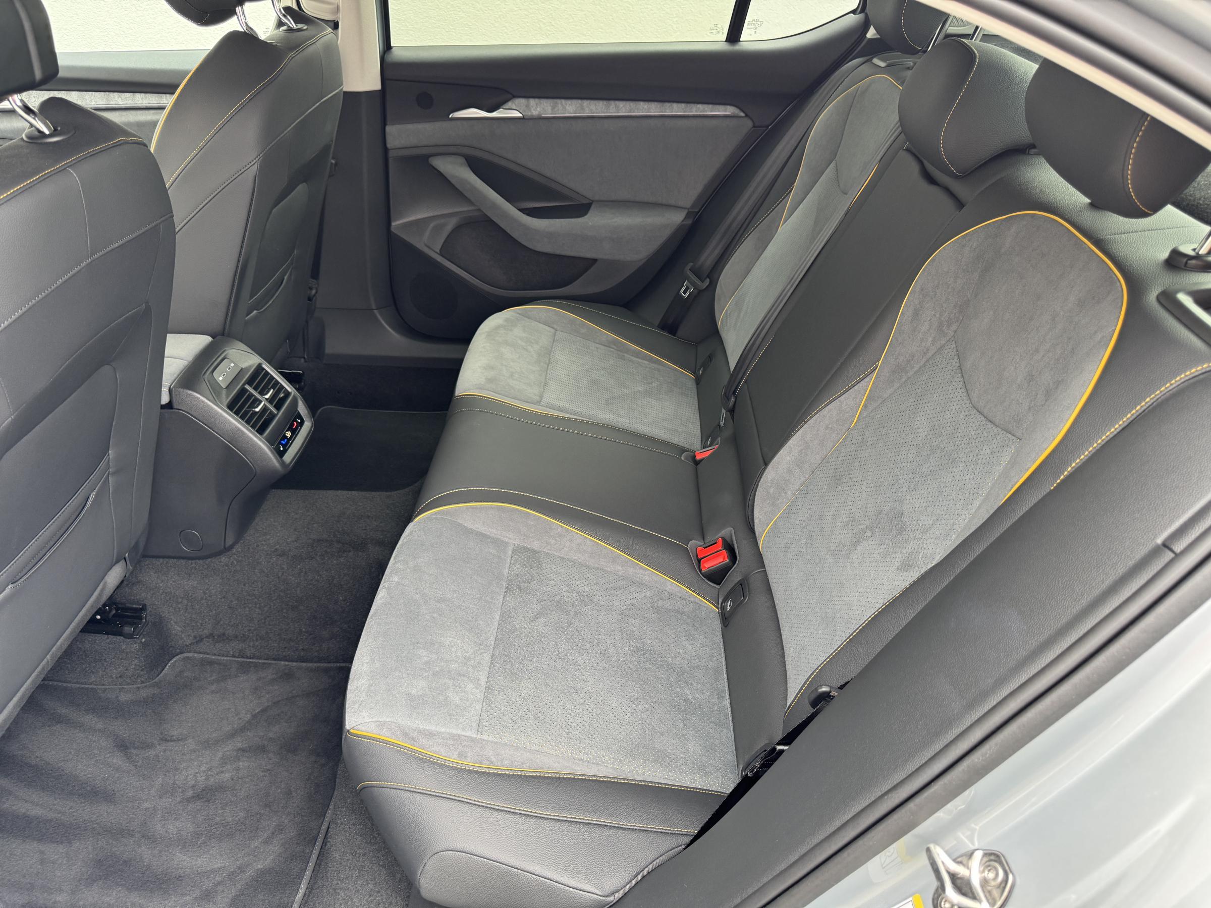 Škoda Superb IV, 2025 - pohled č. 13