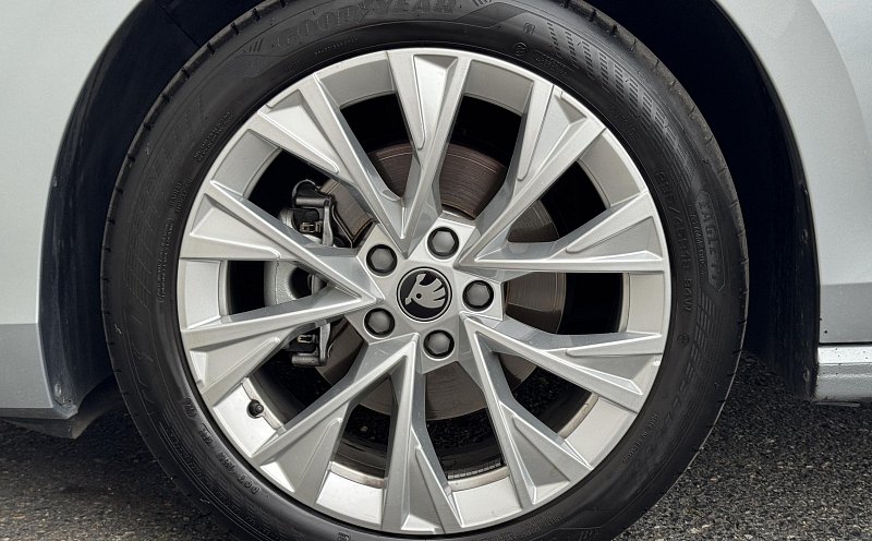 Škoda Superb IV 2.0 TDi Selection