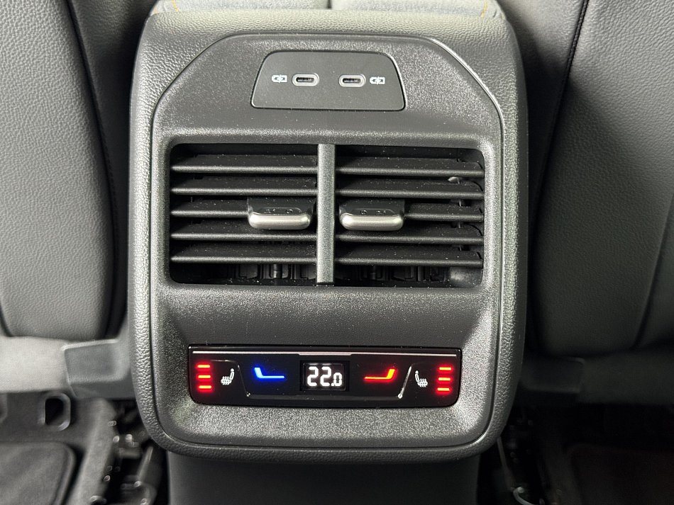 Škoda Superb IV 2.0 TDi Selection