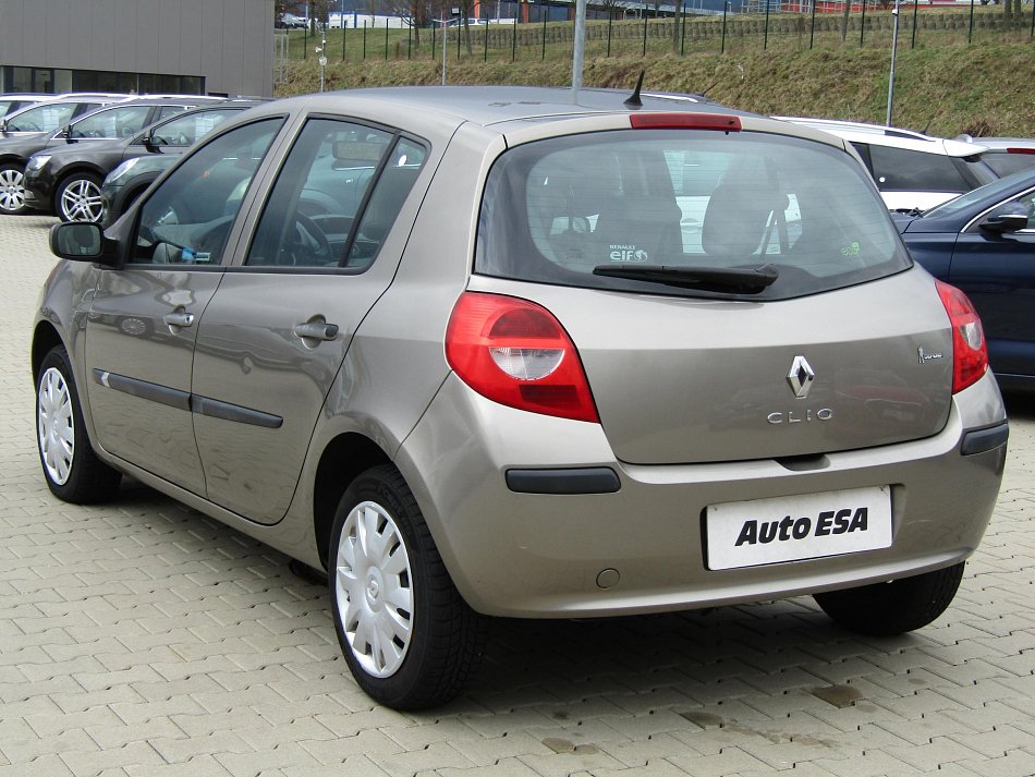 Renault Clio 1.2i 
