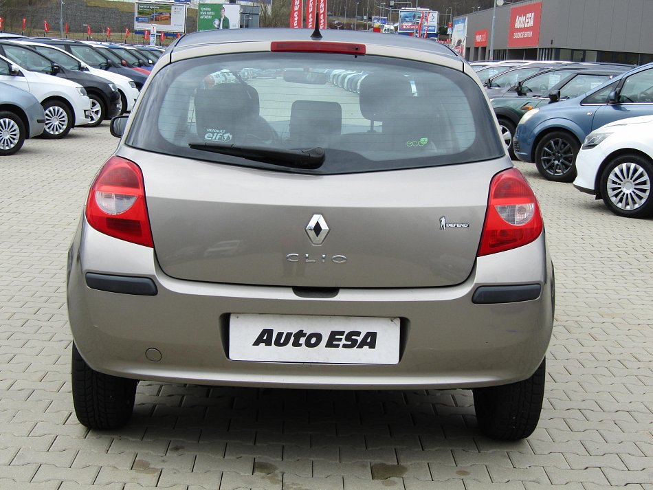 Renault Clio 1.2i 