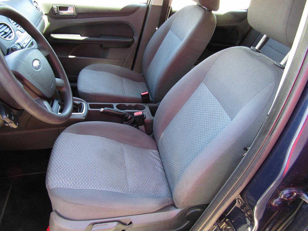 Ford Focus 1.6i 