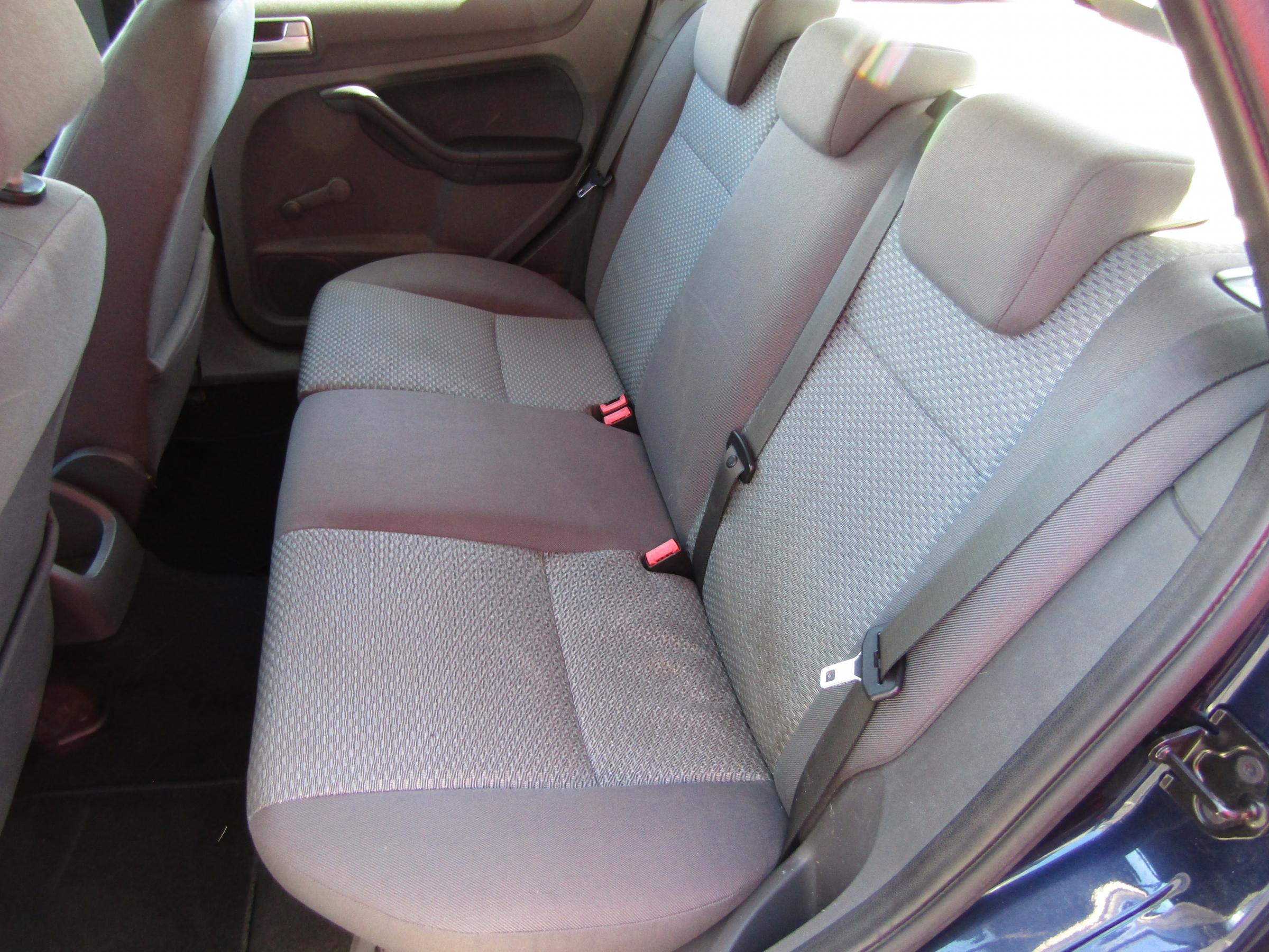 Ford Focus, 2005 - pohled č. 10