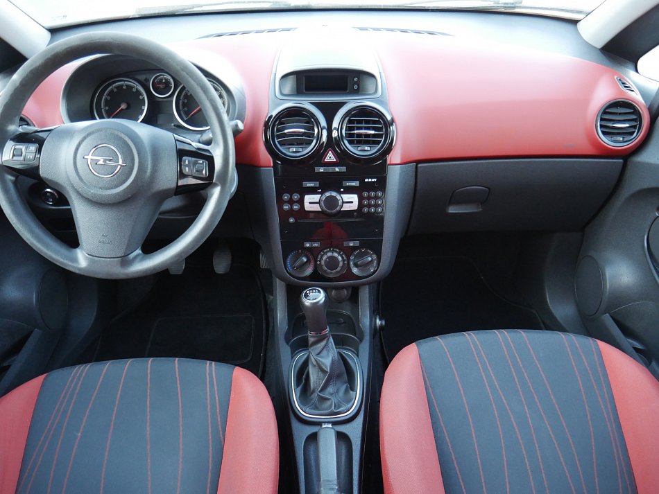 Opel Corsa 1.2i 
