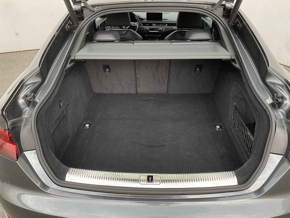 Audi A5 3.0 TDi S-line quattro