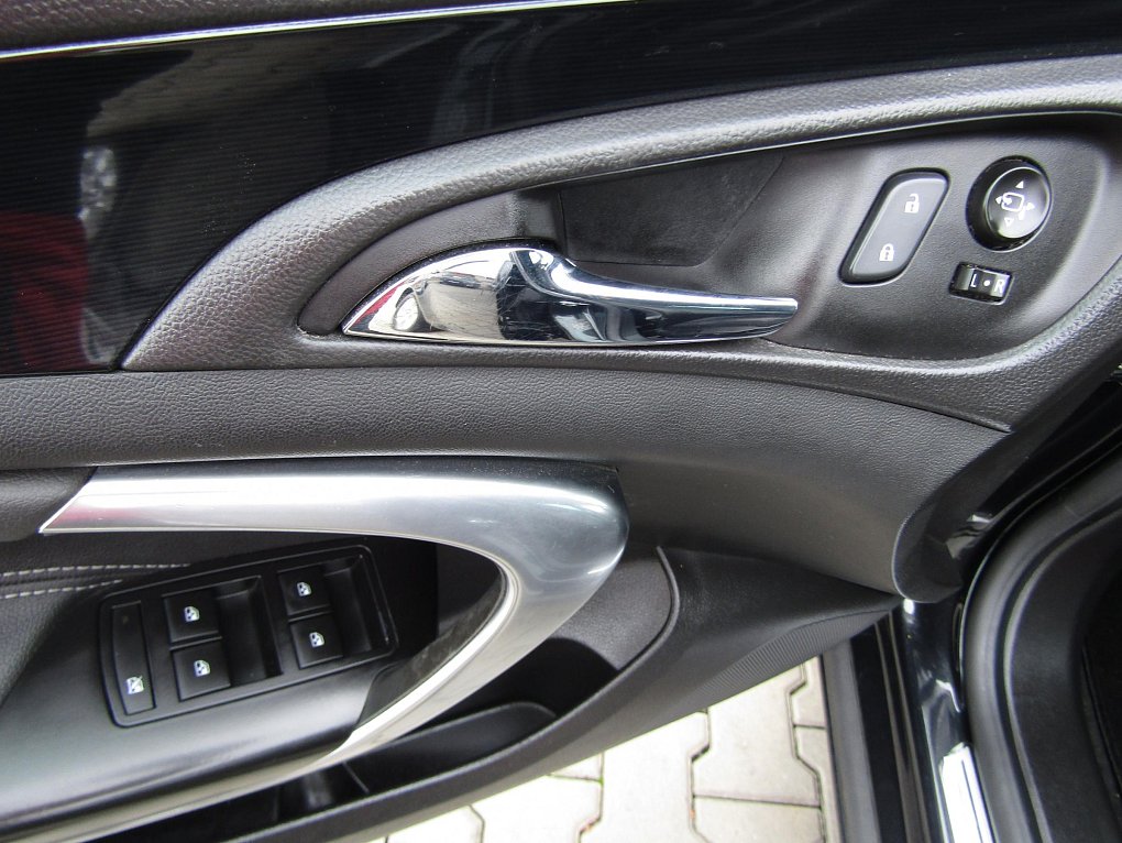 Opel Insignia 1.6CDTi 