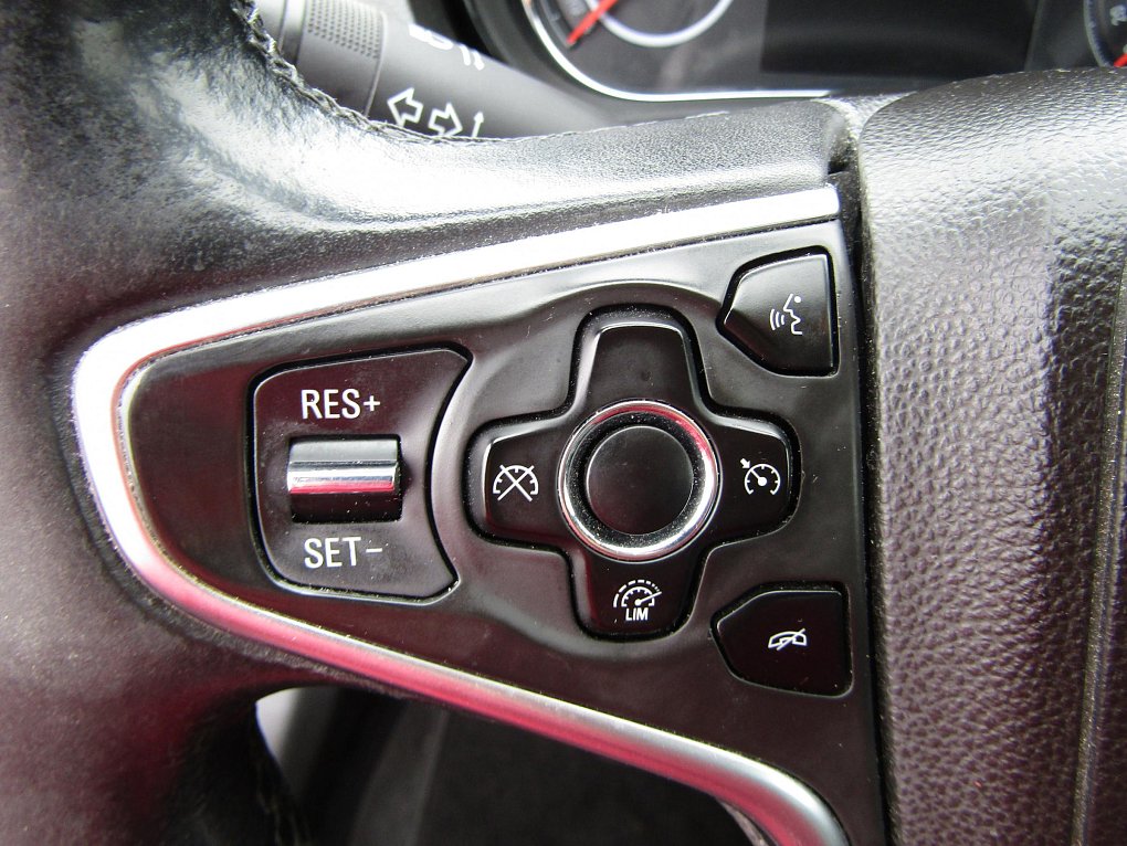 Opel Insignia 1.6CDTi 