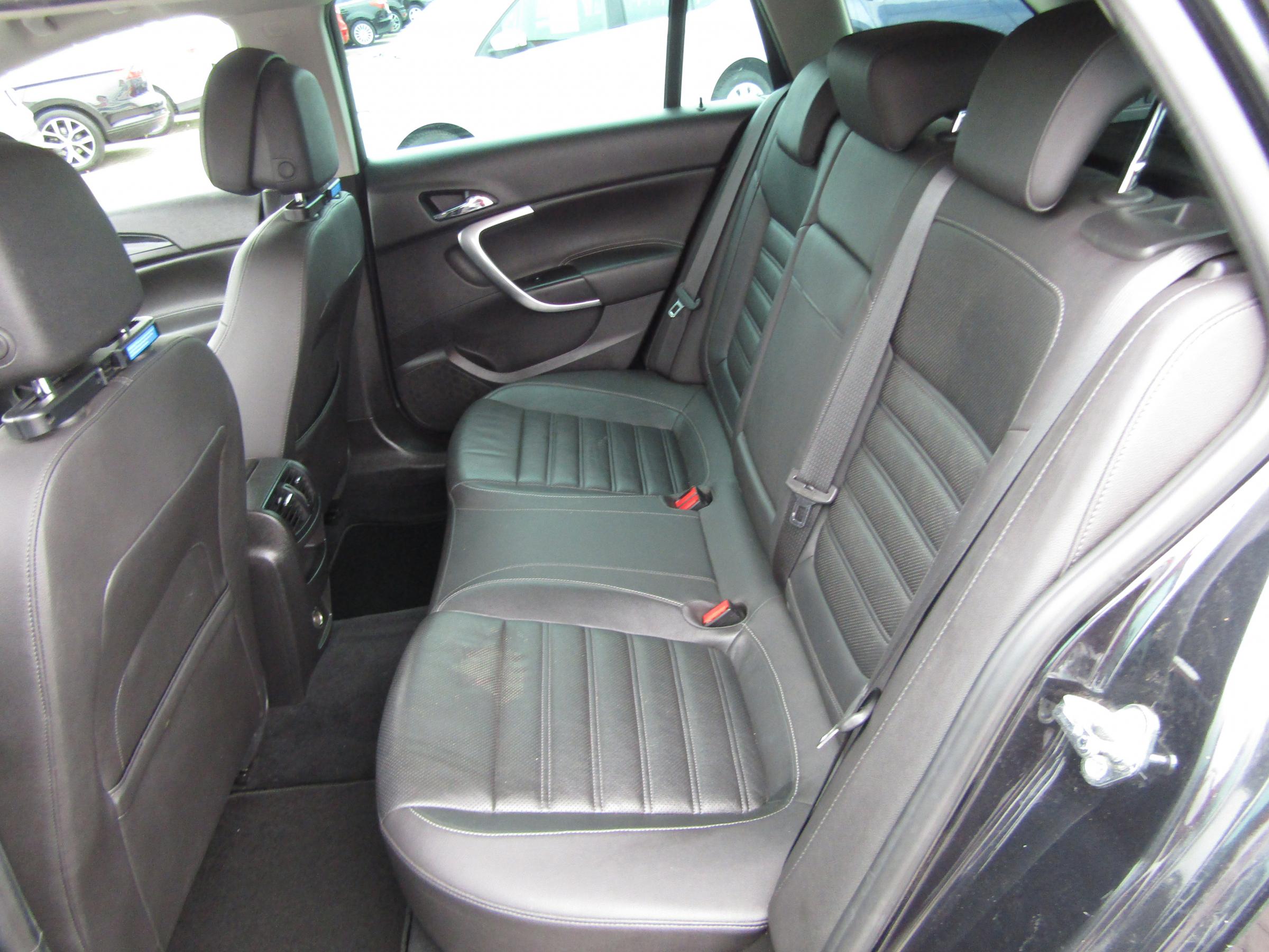 Opel Insignia, 2016 - pohled č. 10