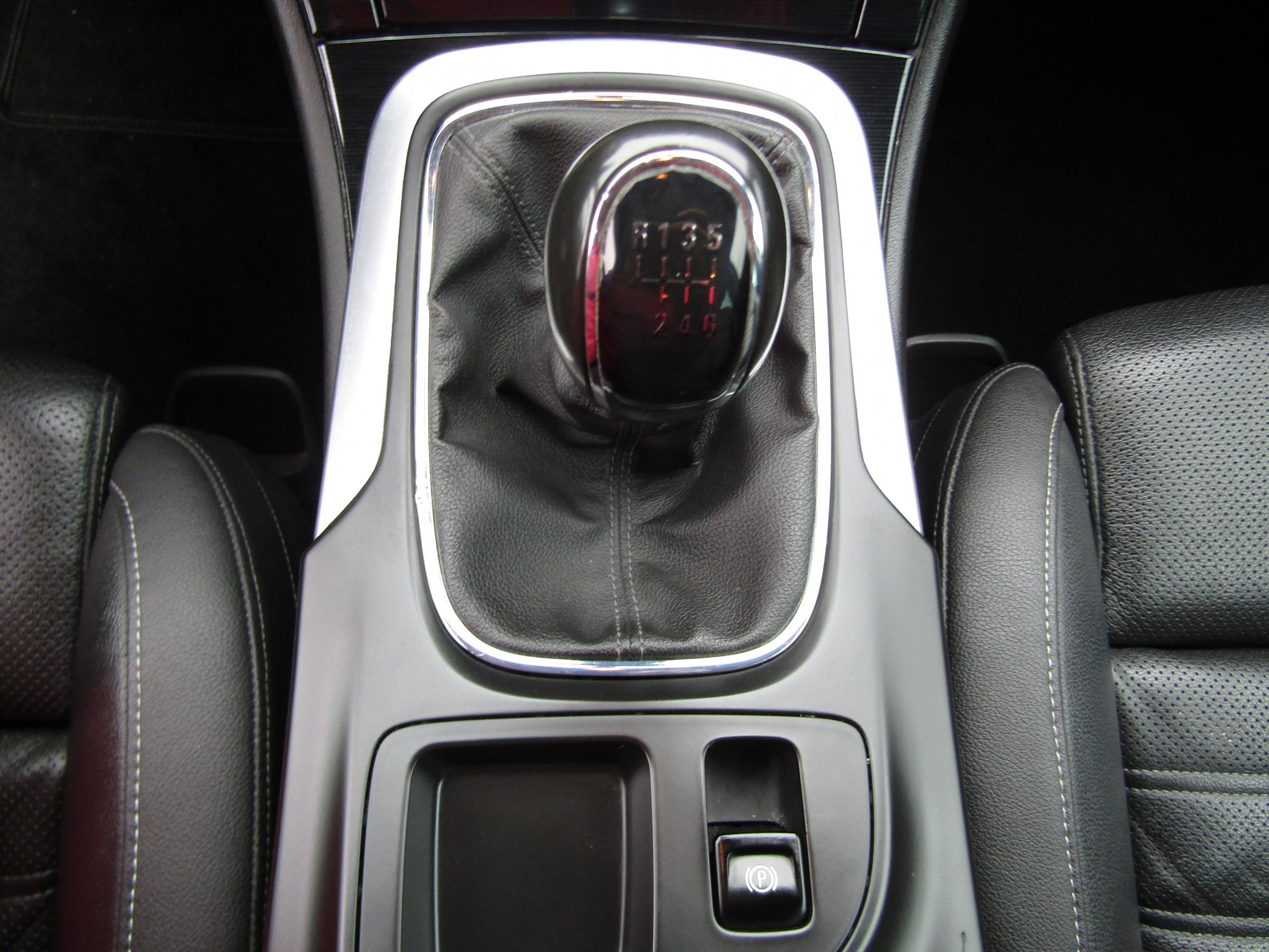 Opel Insignia, 2016 - pohled č. 19