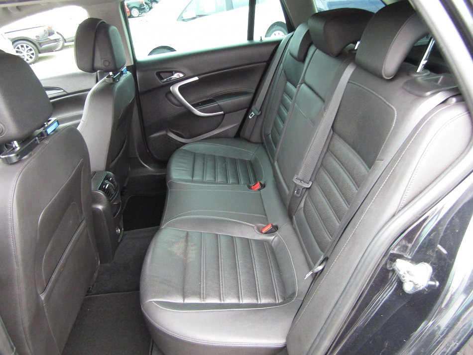 Opel Insignia 1.6CDTi 