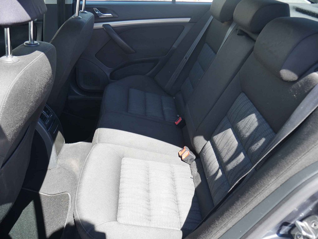 Škoda Octavia II 1.6 TDi Elegance