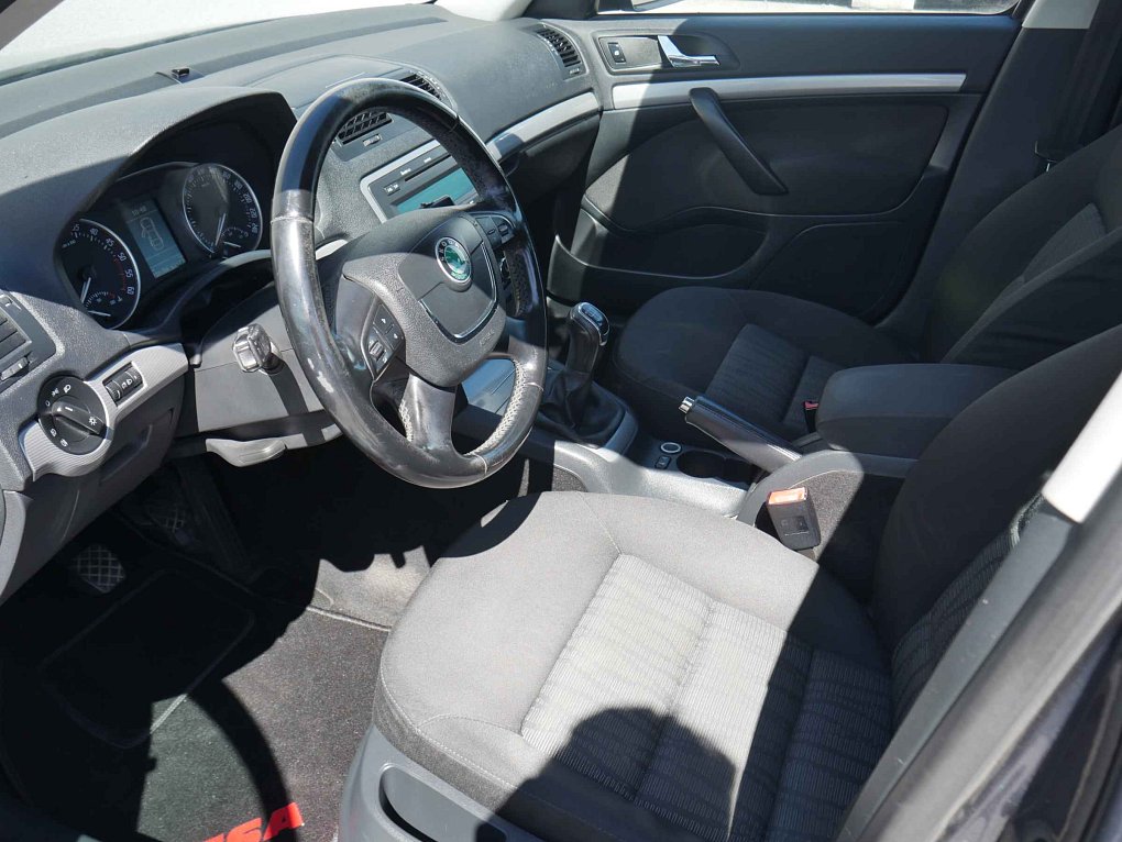 Škoda Octavia II 1.6 TDi Elegance