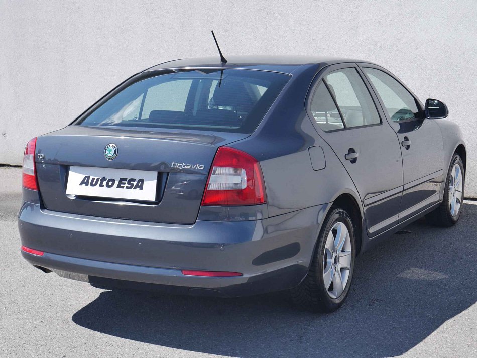 Škoda Octavia II 1.6 TDi Elegance