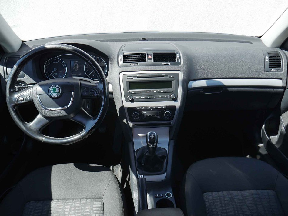Škoda Octavia II 1.6 TDi Elegance