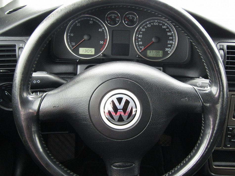 Volkswagen Passat 1.9TDi 