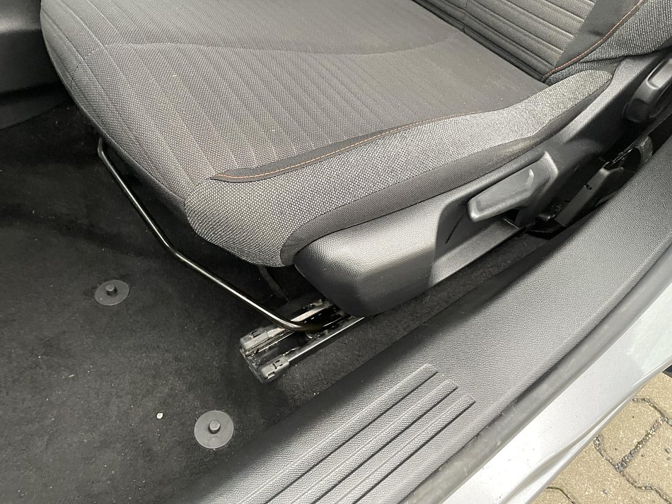 Peugeot 2008 1.5 HDi Active