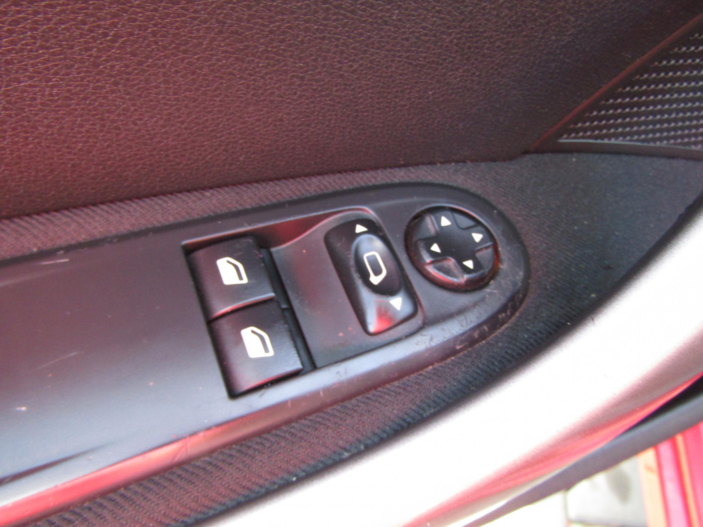 Peugeot 308, 2011 - pohled č. 12