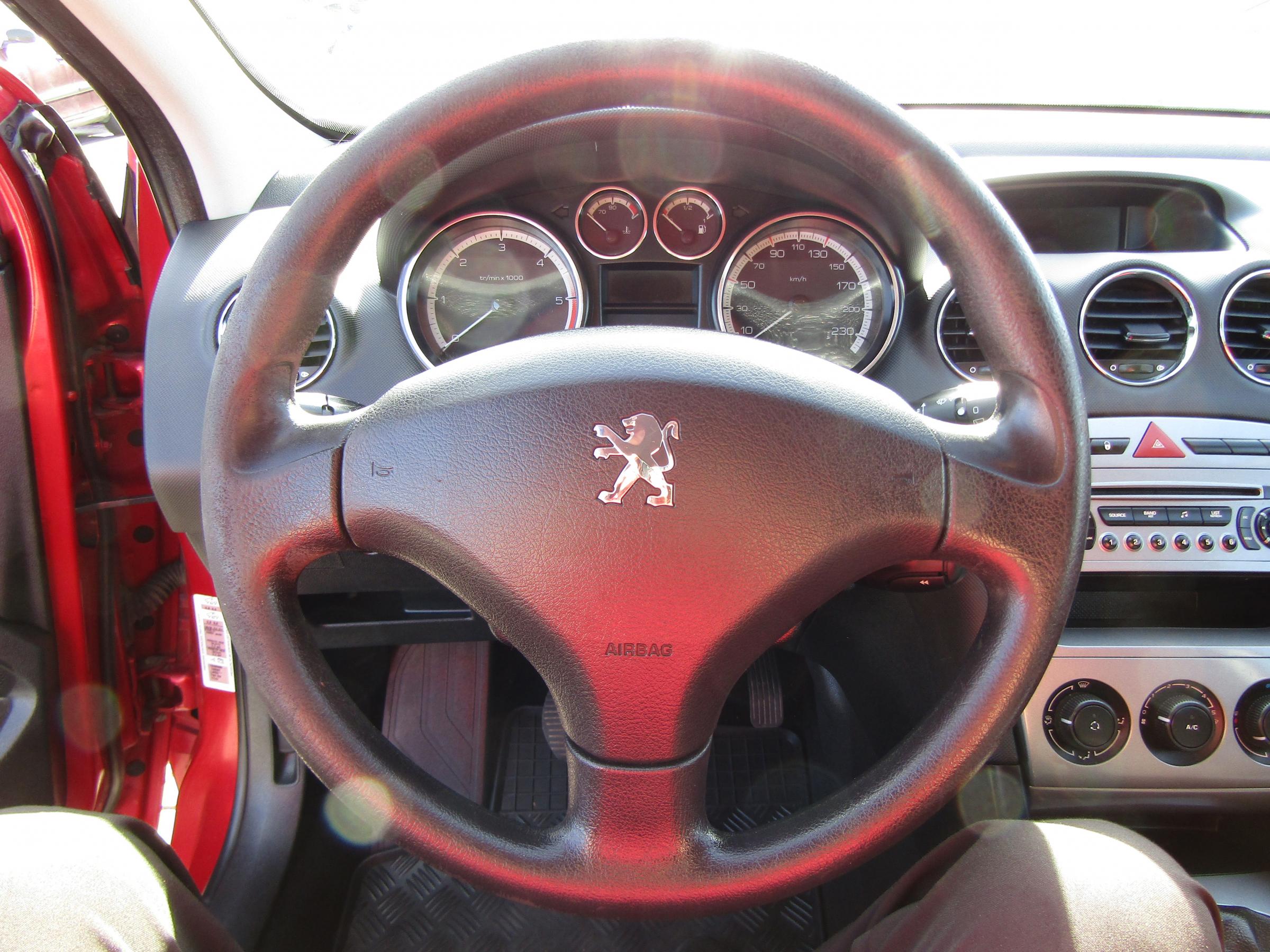 Peugeot 308, 2011 - pohled č. 16