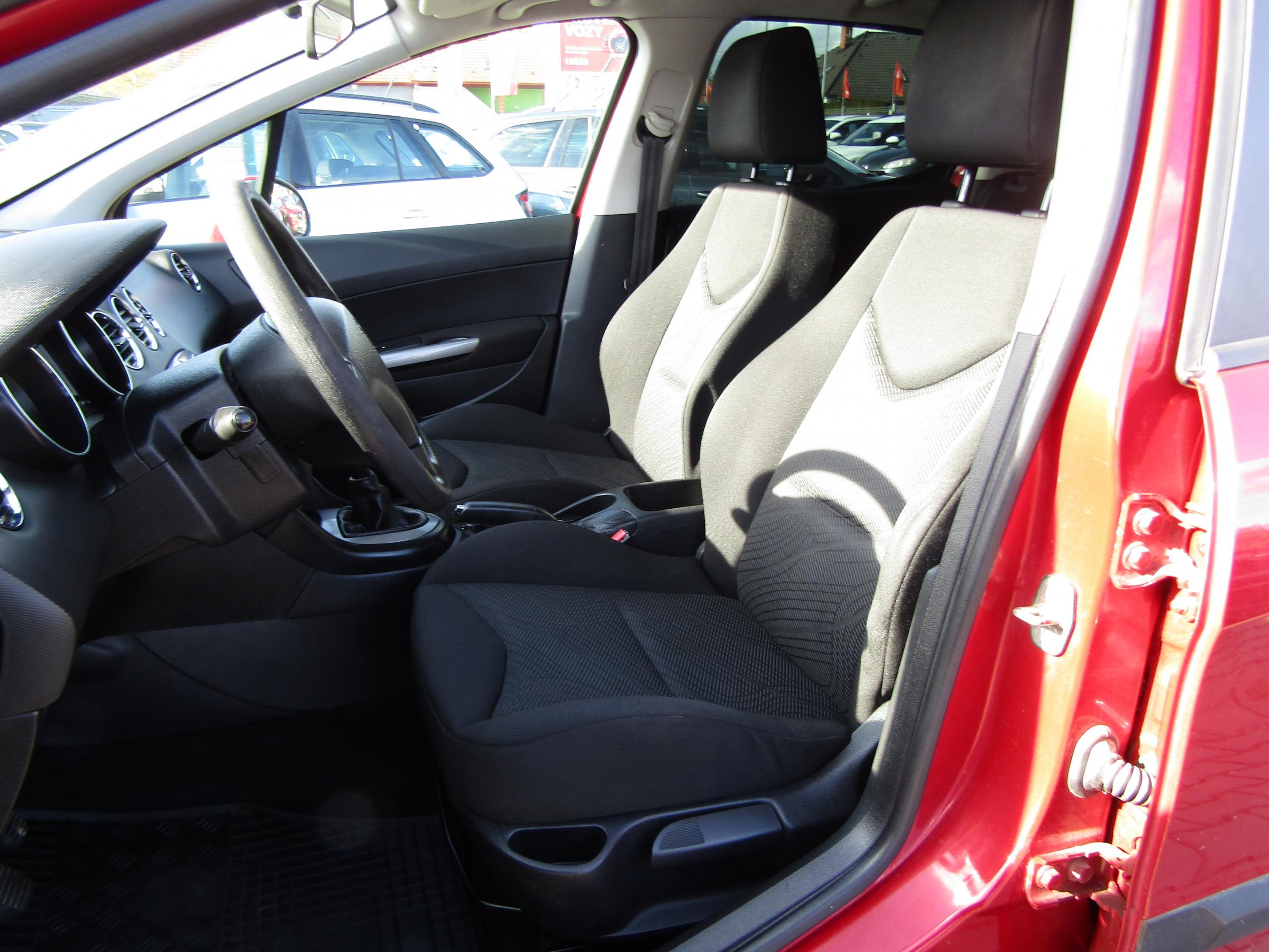 Peugeot 308, 2011 - pohled č. 9