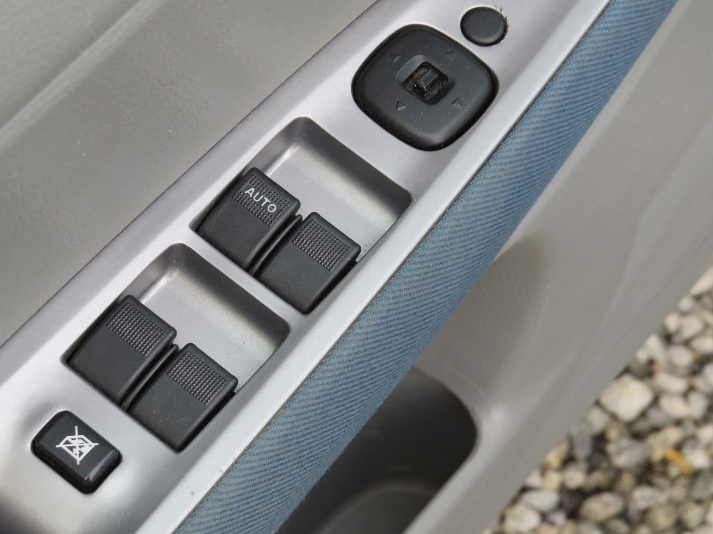 Mazda 2, 2005 - pohled č. 12