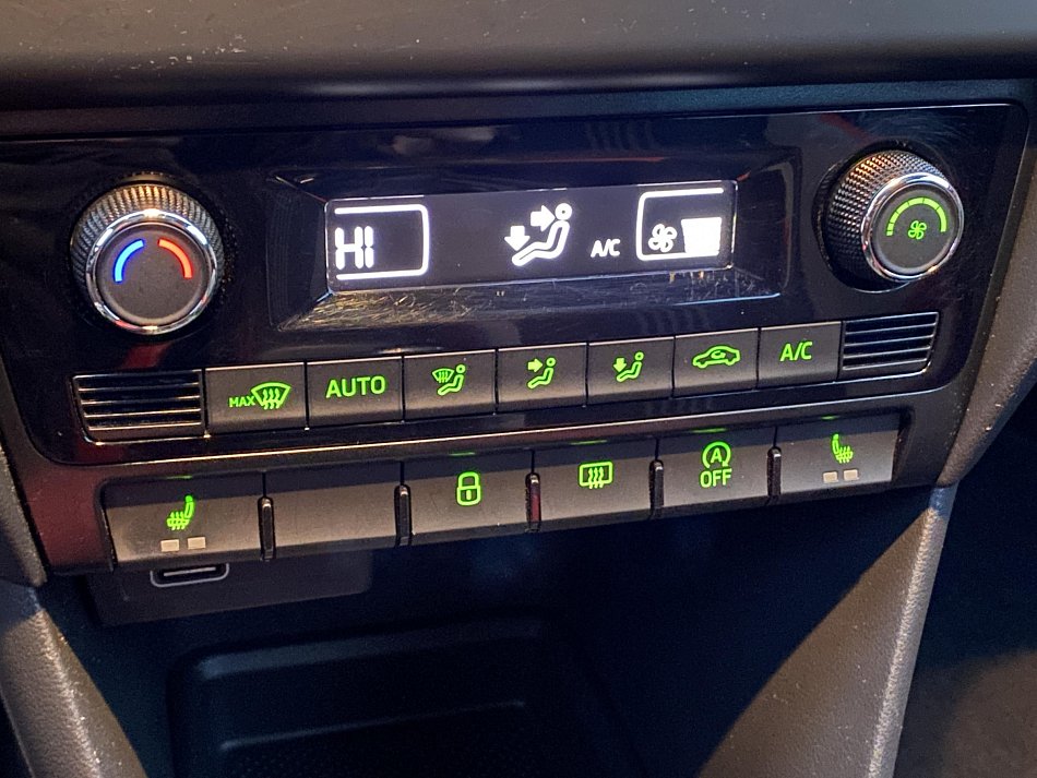 Škoda Rapid 1.0 TSi Monte Carlo