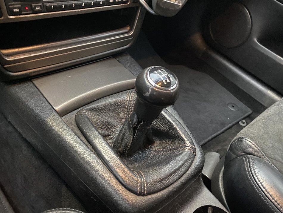 Volkswagen Passat 2.3i 