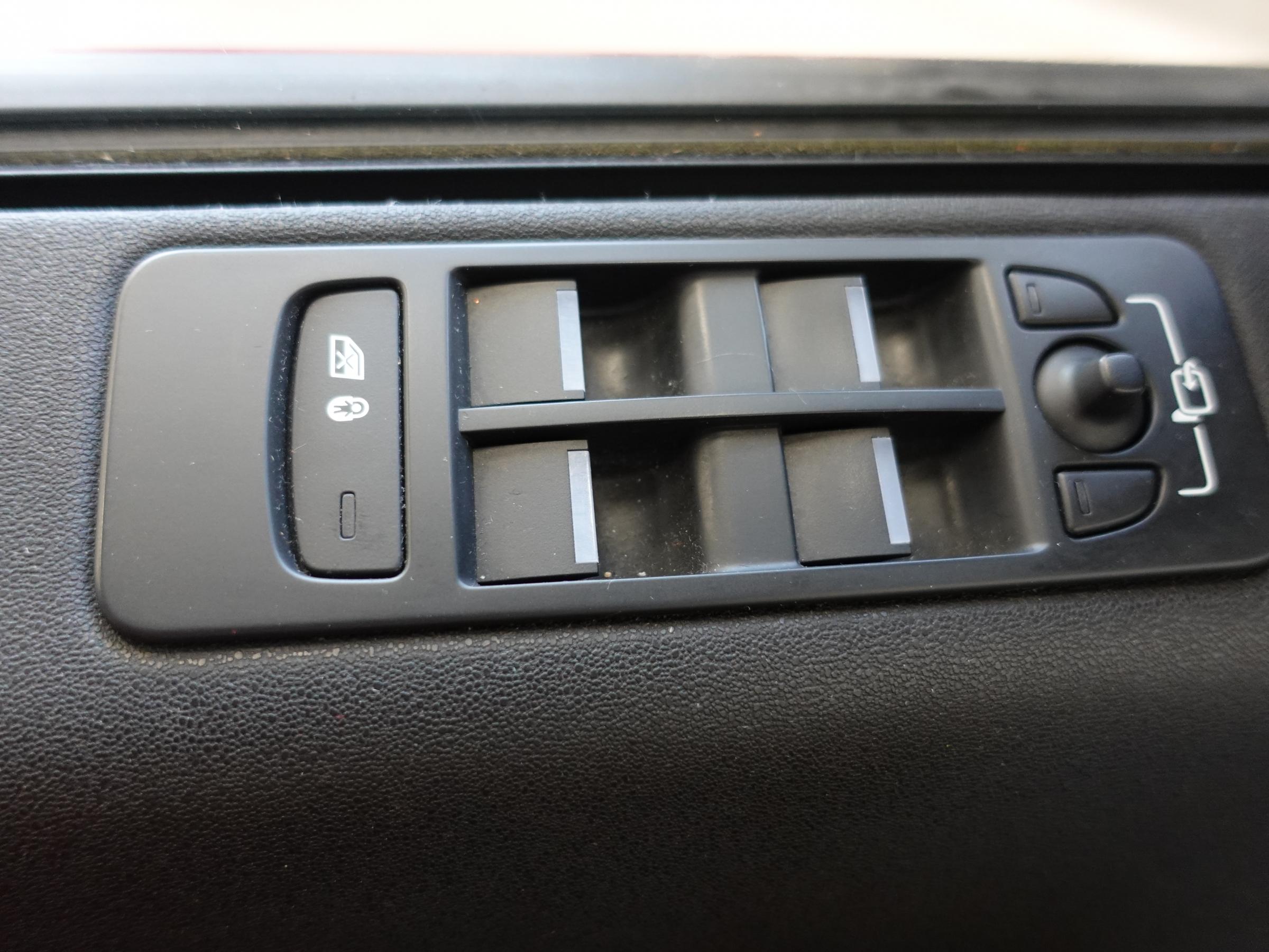 Land Rover Discovery Sport, 2015 - pohled č. 15