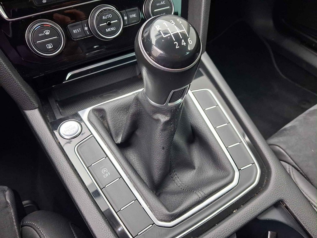 Volkswagen Passat 1.5TSi Highline